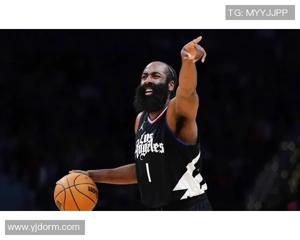 詹姆斯哈登的篮球之路与职业生涯的辉煌成就分析与展望